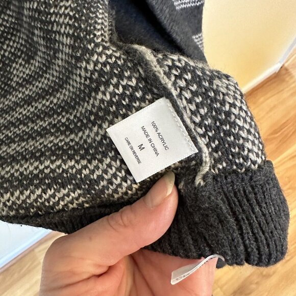 New York & Company Aztec Cardigan Women Size Medium Grey Black Long - Picture 3 of 9